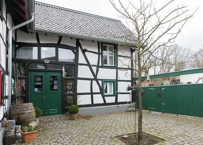 Timber-frame Retreat